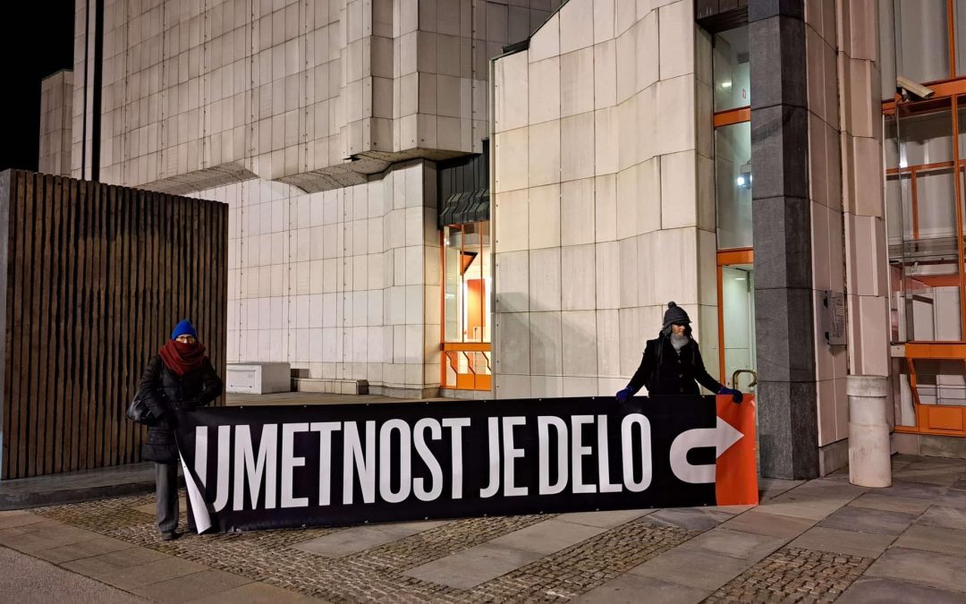 Čemu služi kulturniška mitologija?